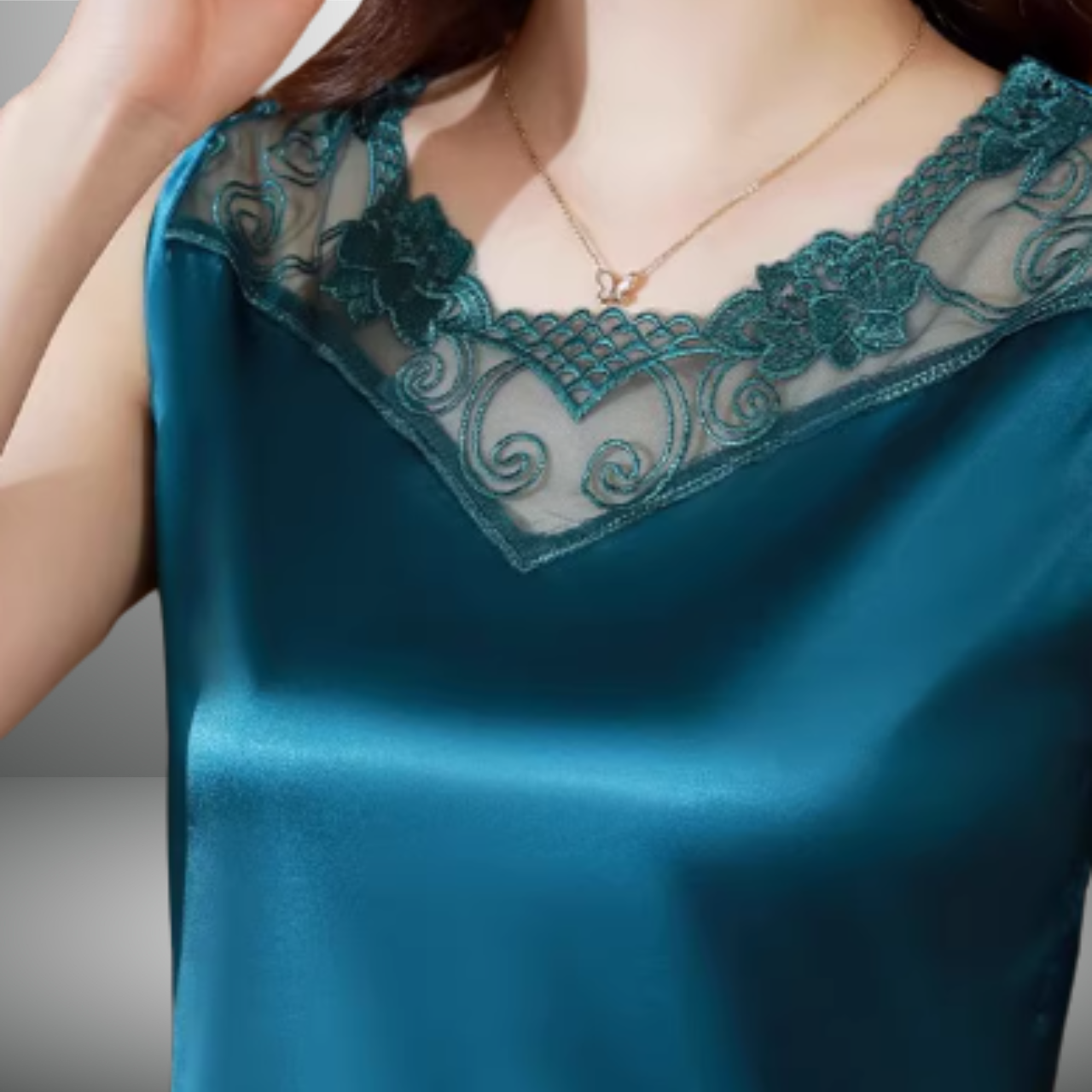 Vネックレースノースリーブシャツ（4color） A1044