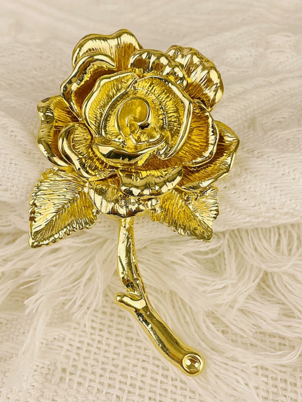 Budding multi-layered rose brooch, classical cool wind corsage, Maillard pin, New Year's series clothing