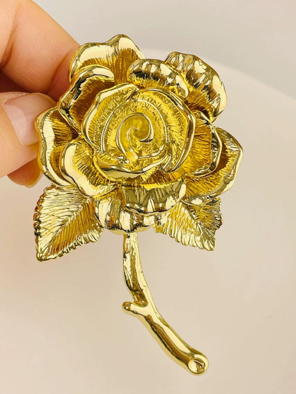Budding multi-layered rose brooch, classical cool wind corsage, Maillard pin, New Year's series clothing